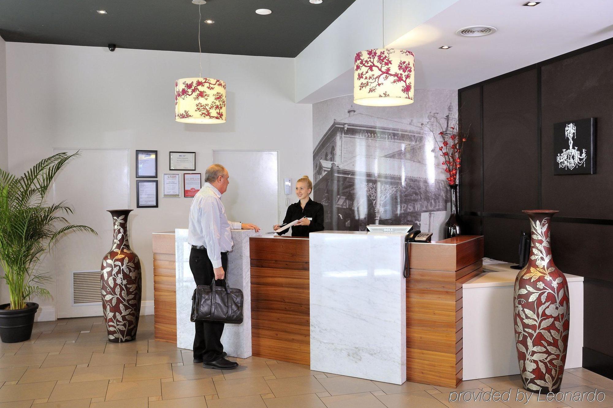 Metro Hotel Ipswich International Екстер'єр фото