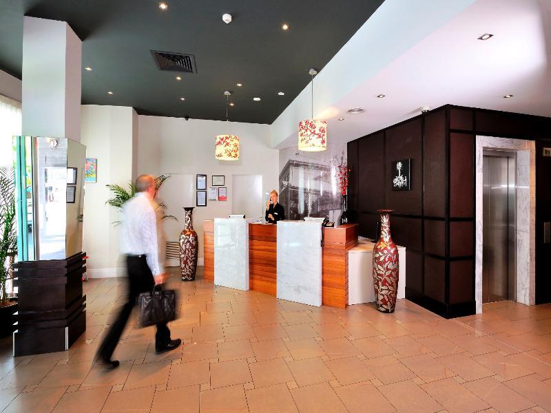 Metro Hotel Ipswich International Екстер'єр фото