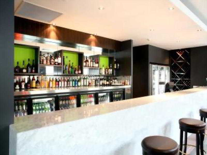Metro Hotel Ipswich International Екстер'єр фото